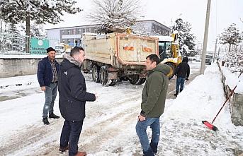 Turhal Belediyesi karla mücadele çalışmalarını sürdürüyor