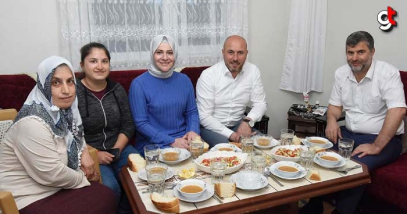 Başkan Togar Çat Kapı İftar Sofralarına Konuk Oluyor