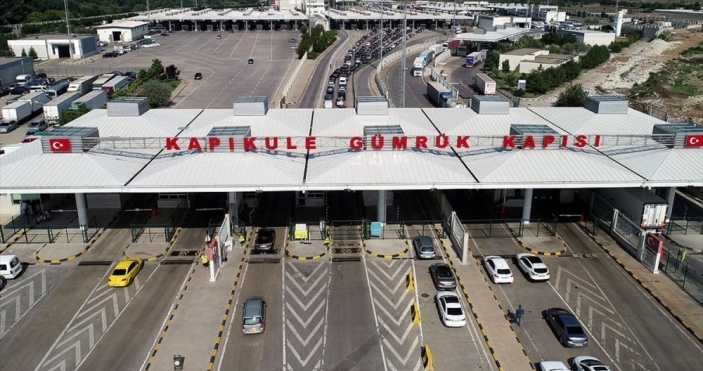 Kapıkule'den günlük araç çıkış sayısı rekora ulaştı