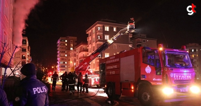 Samsun'da yangın çıkan apartmanda 2 çocuk dumandan etkilendi