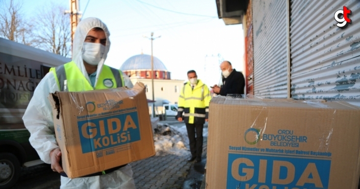 Ordu Büyükşehir Belediyesinden karantinadaki mahallelerin sakinlerine gıda ve hijyen kolisi desteği