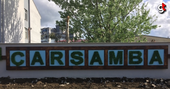 Çarşamba Belediyesi yumurta topuk ayakkabı ve 8 köşe kasketle ilçenin tanıtımını yapıyor