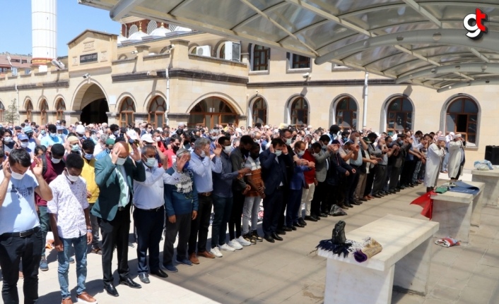 Çorum, Kastamonu ve Çankırı'da cuma namazı sonrası Kudüs'ün İsrail'in işgalinden kurtulması için dua edildi