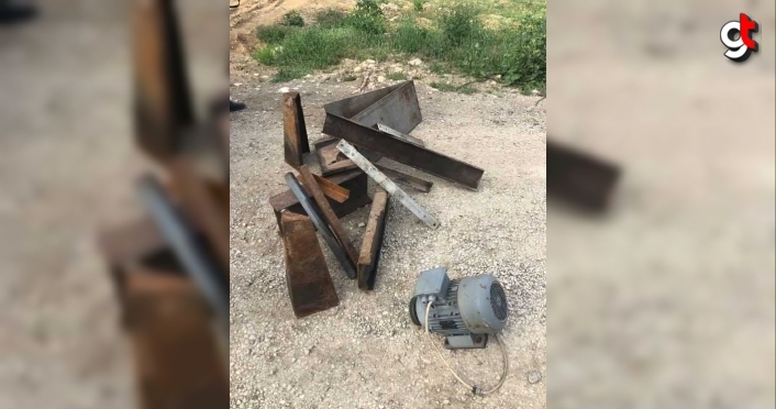 Karabük'te iş yerinden hırsızlık yaptığı öne sürülen 2 zanlı yakalandı