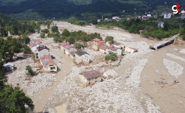 Sel felaketi nedeniyle 40 evin yıkıldığı Babaçay köyünün sakinleri yaşadıklarını anlattı