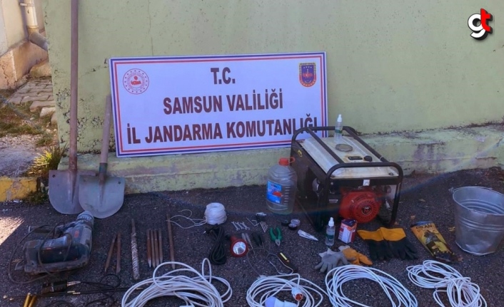 Samsun'da kaçak kazı yapan 2 şüpheli suçüstü yakalandı